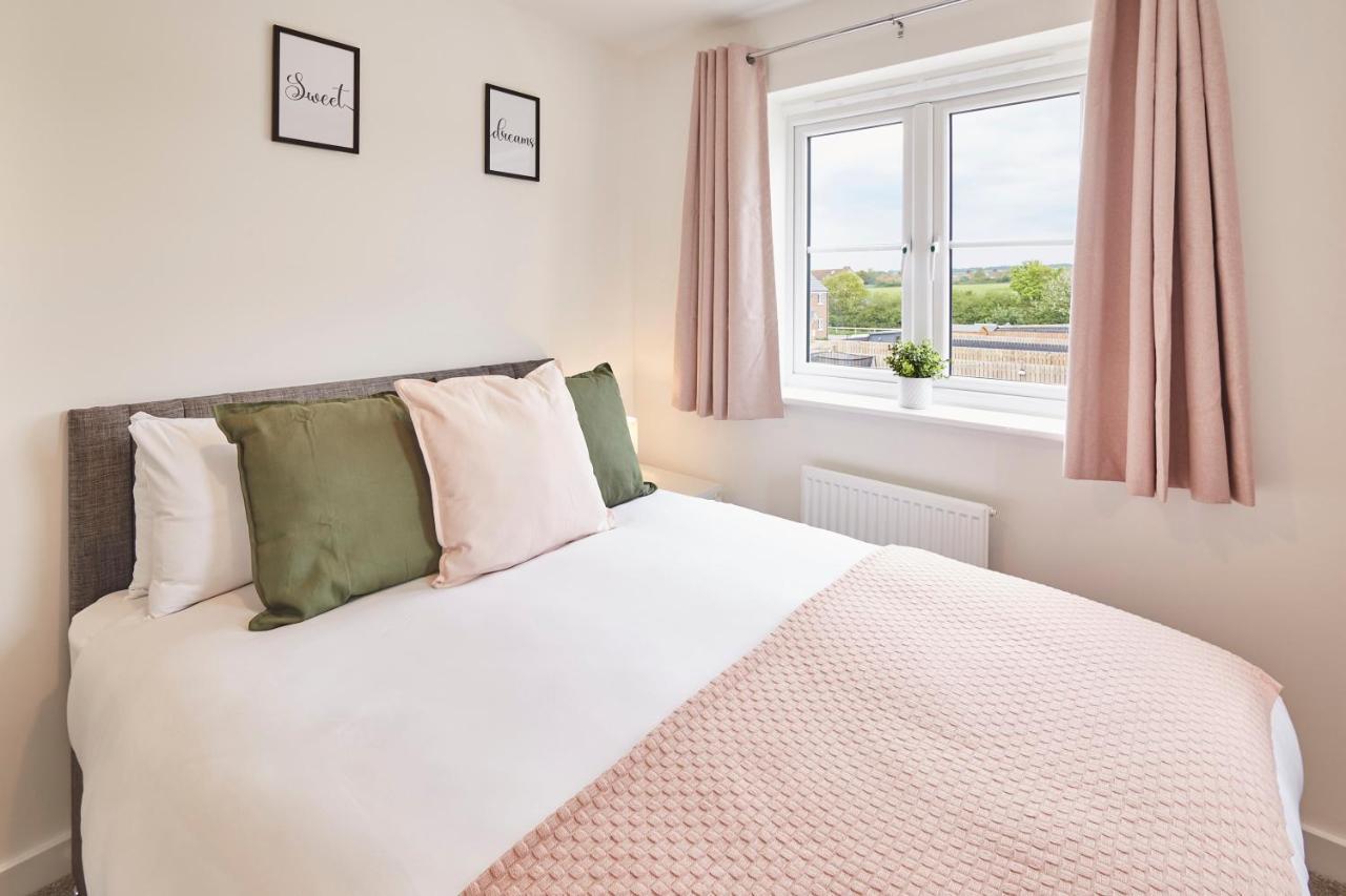 Host & Stay - Cayton Bay Cottage Exterior photo